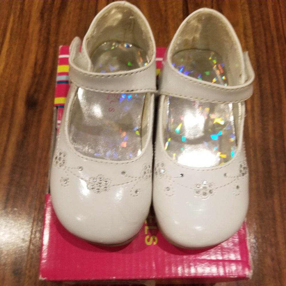 Angels White Patent Leather Dress Shoe